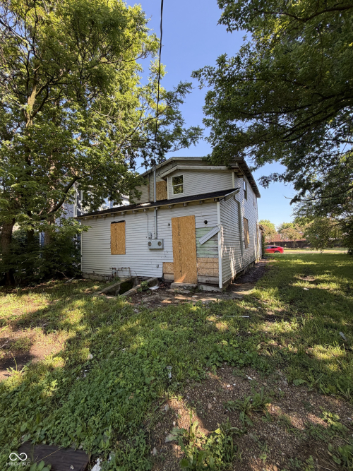 Listing Image 4