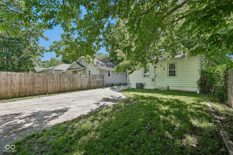 Listing Image 22