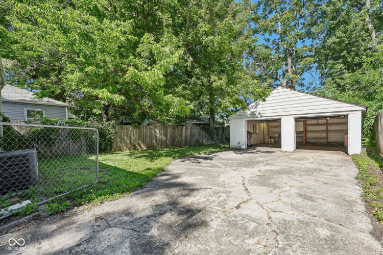 Listing Image 24