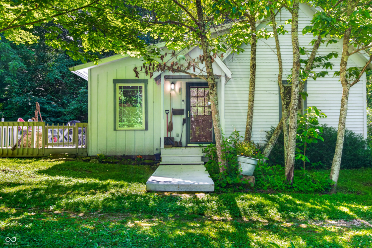 Listing Image 9
