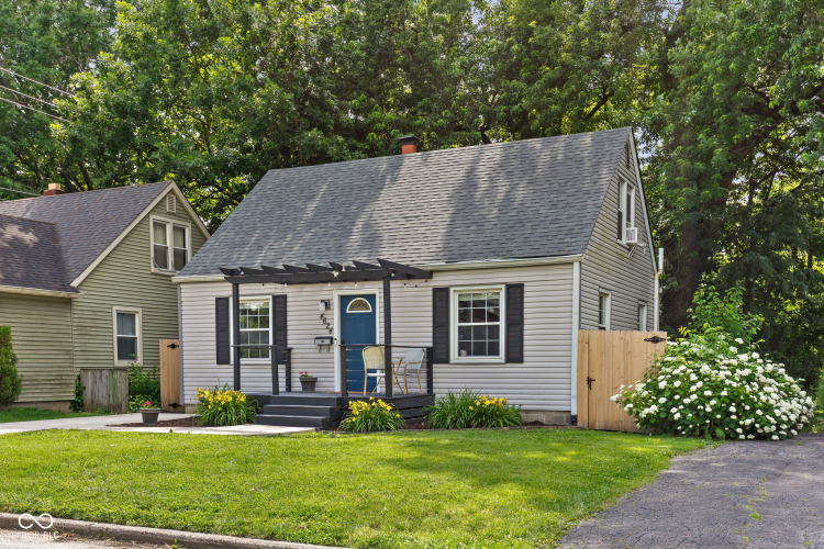 Listing Image 3