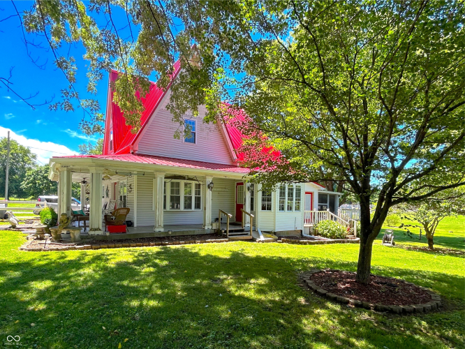 Listing Image 4