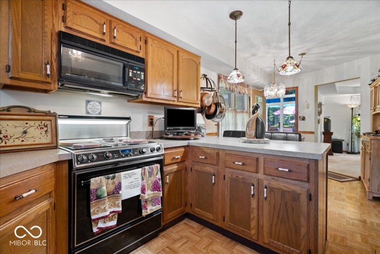 Listing Image 14