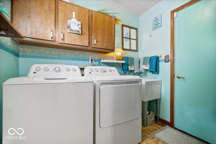 Listing Image 18