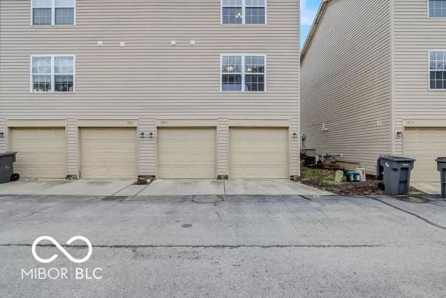 Listing Image 36
