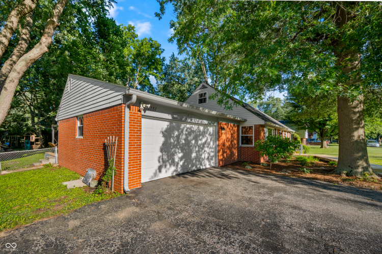 Listing Image 43