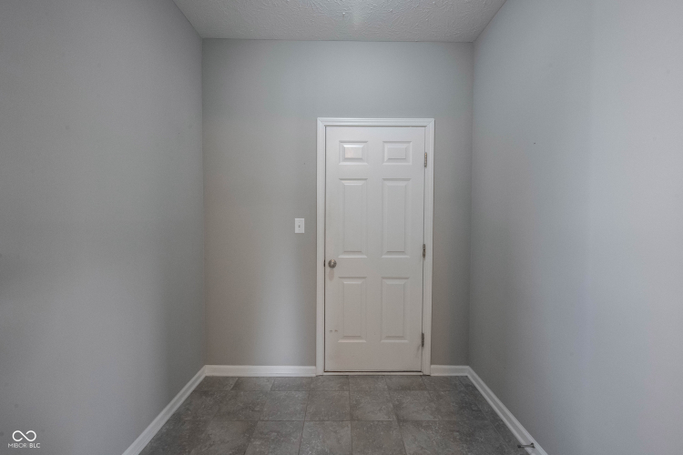 Listing Image 30