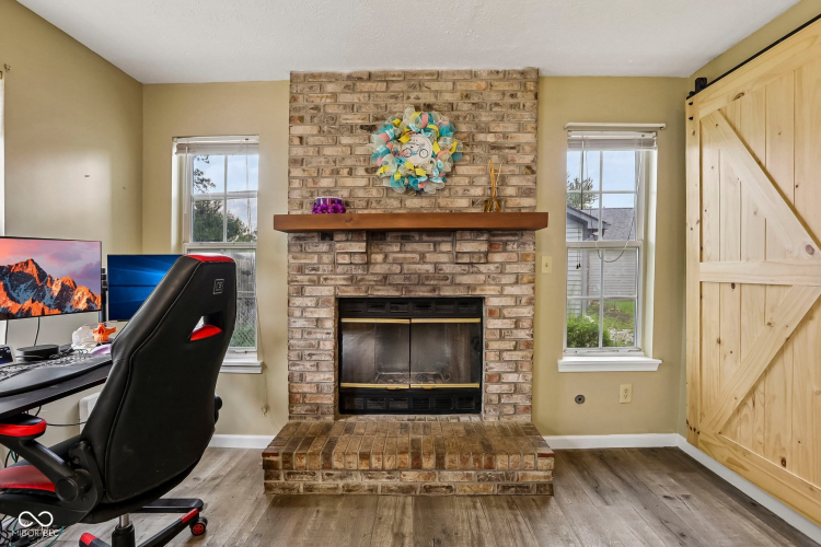 Listing Image 26