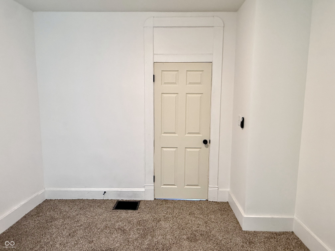 Listing Image 52