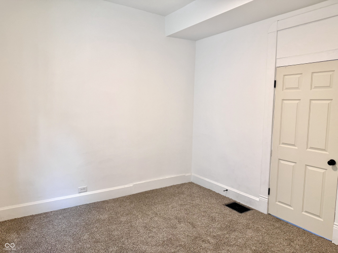 Listing Image 53