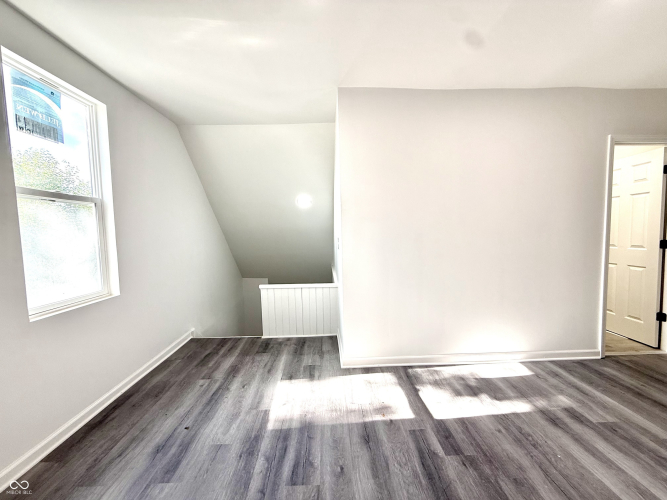 Listing Image 65