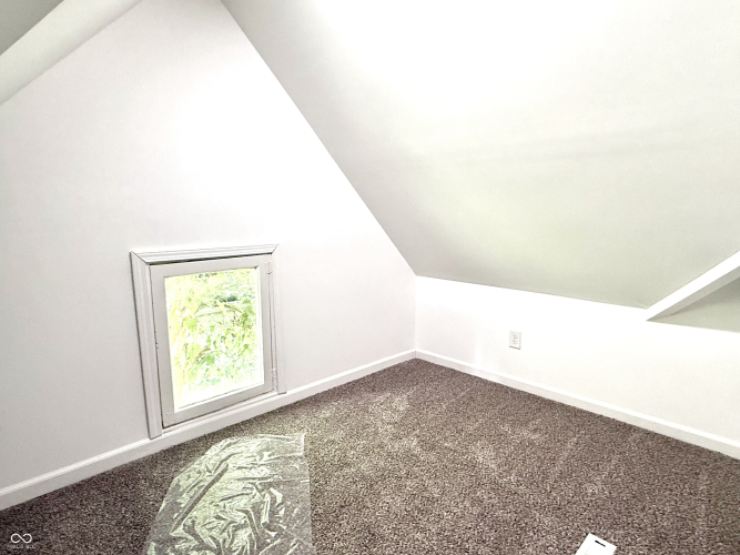 Listing Image 73