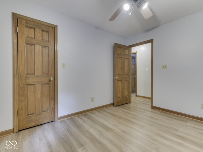 Listing Image 41