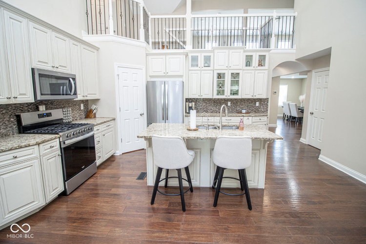 Listing Image 19