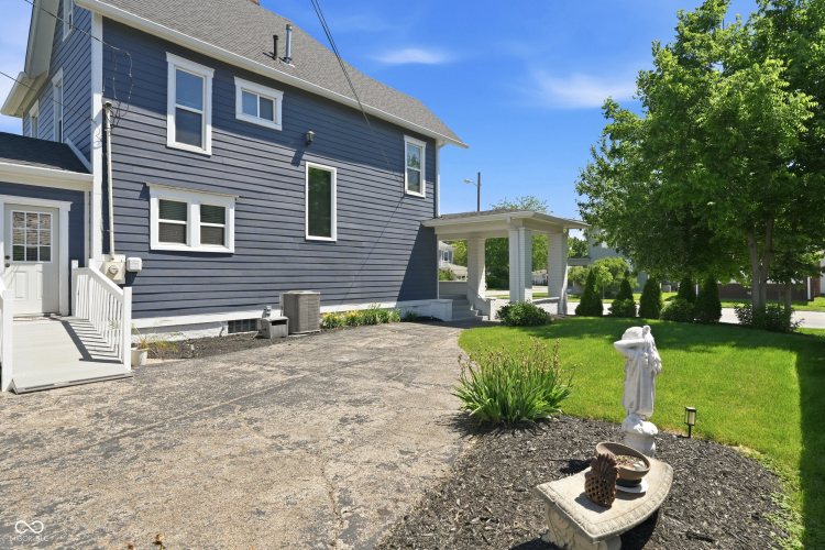 Listing Image 37