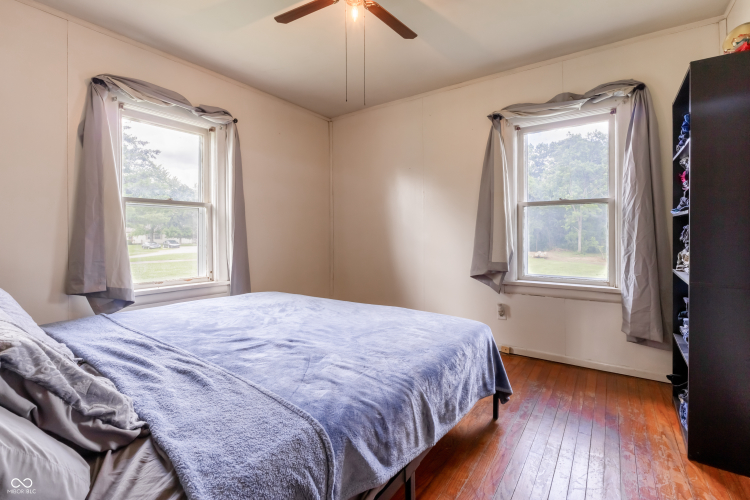 Listing Image 14
