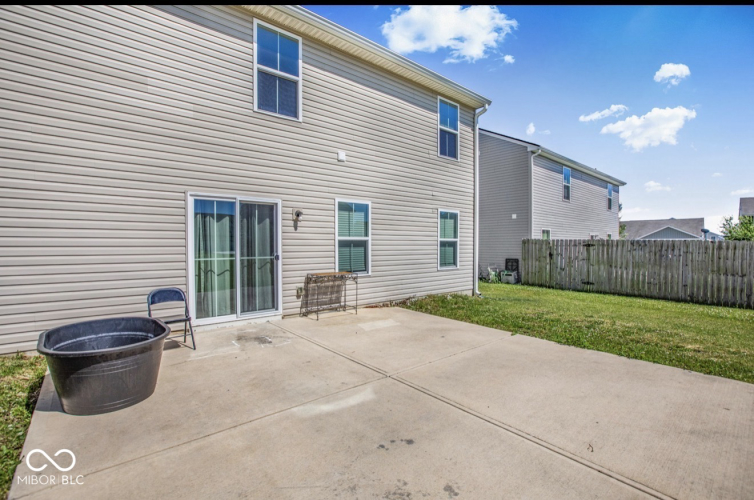 Listing Image 52