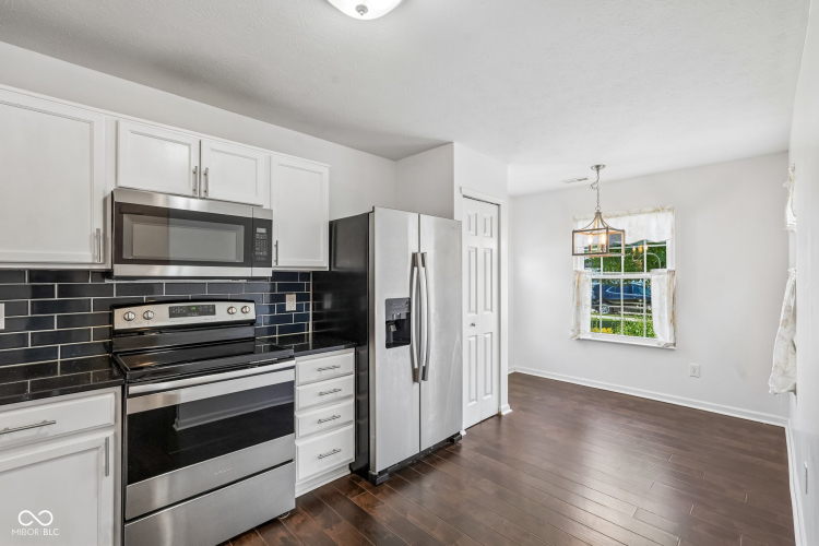 Listing Image 15