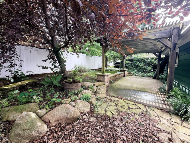 Listing Image 5
