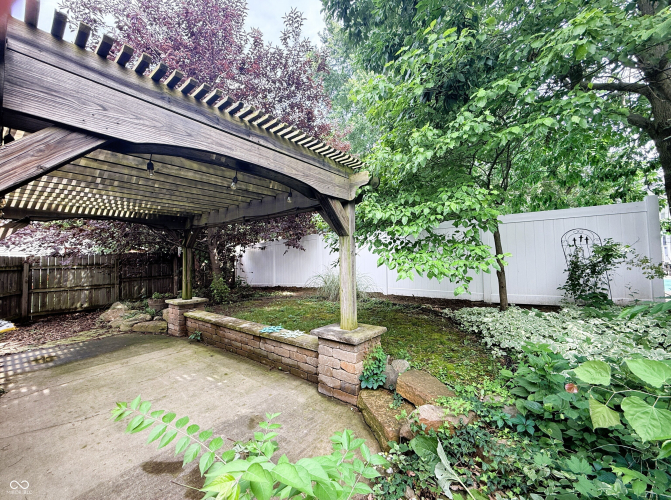Listing Image 6