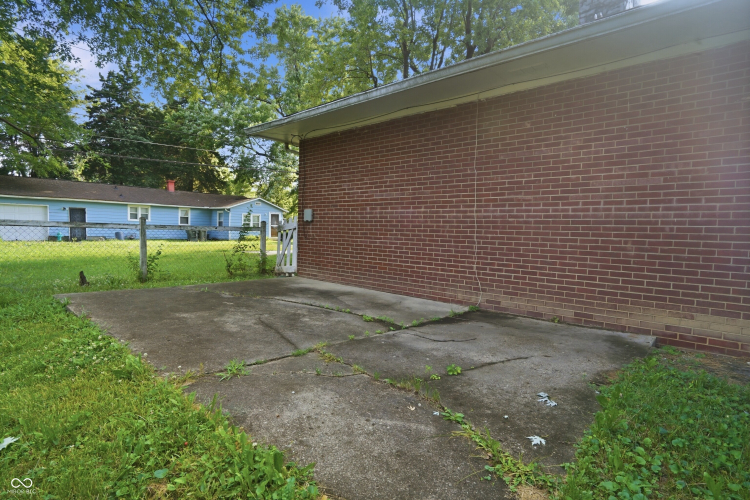 Listing Image 17