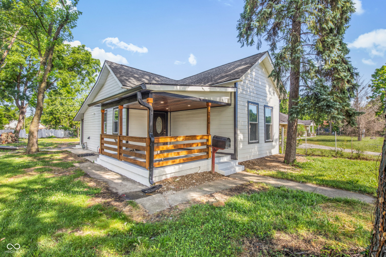 Listing Image 3