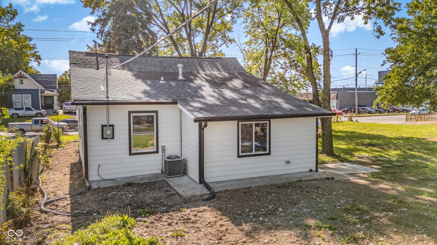 Listing Image 44