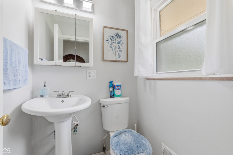 Listing Image 16