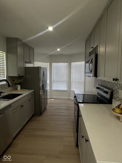 Listing Image 13