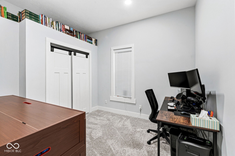 Listing Image 19