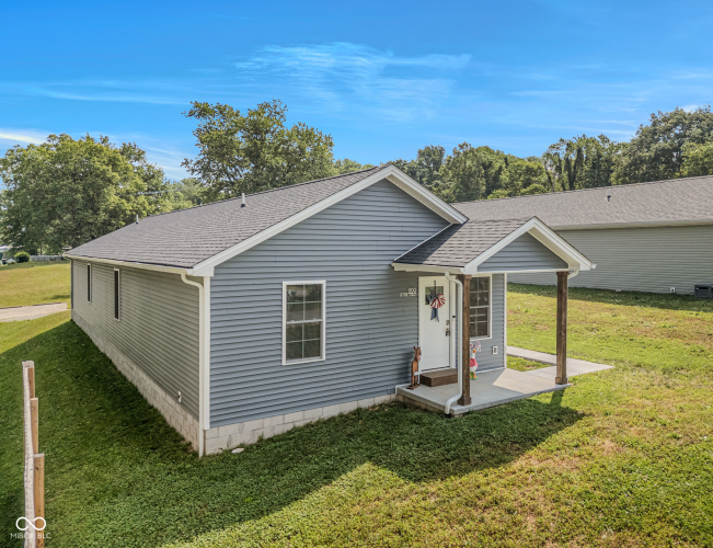 Listing Image 5