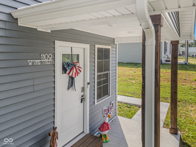 Listing Image 6