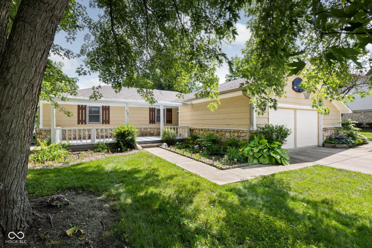 Listing Image 3