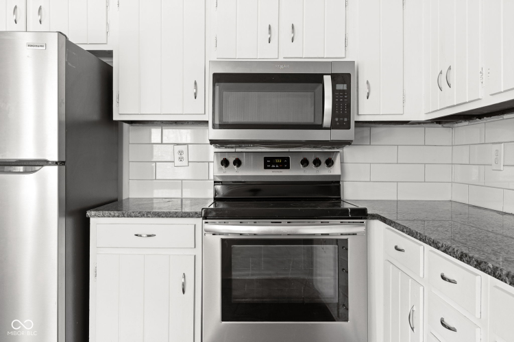 Listing Image 21