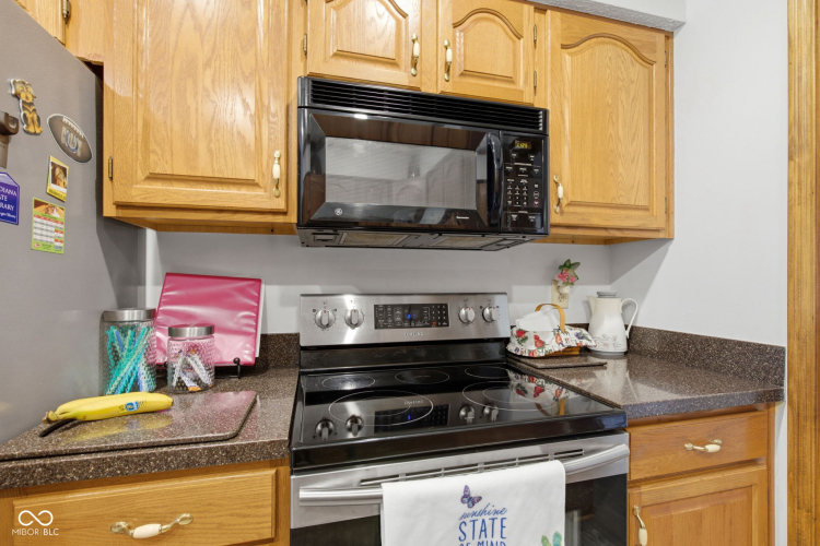 Listing Image 17