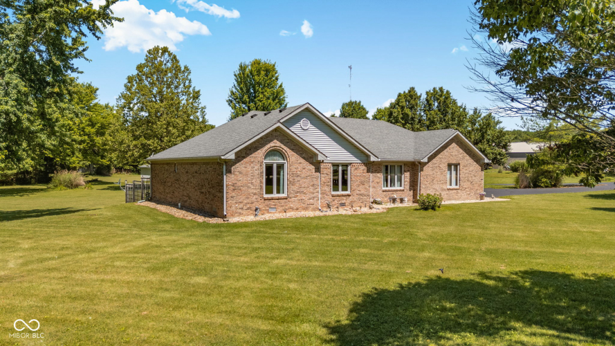 Listing Image 57