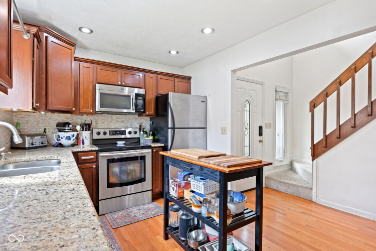 Listing Image 13