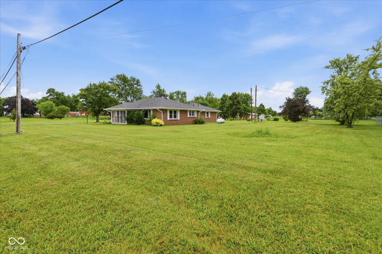 Listing Image 17