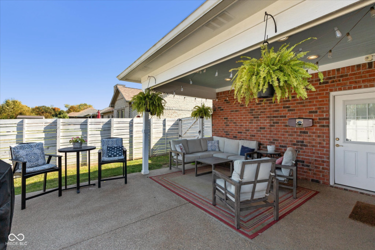 Listing Image 18