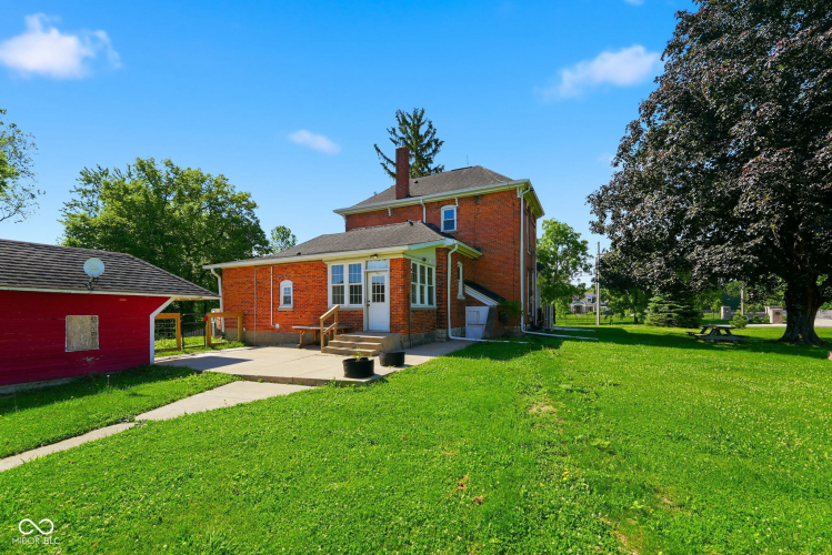 Listing Image 3