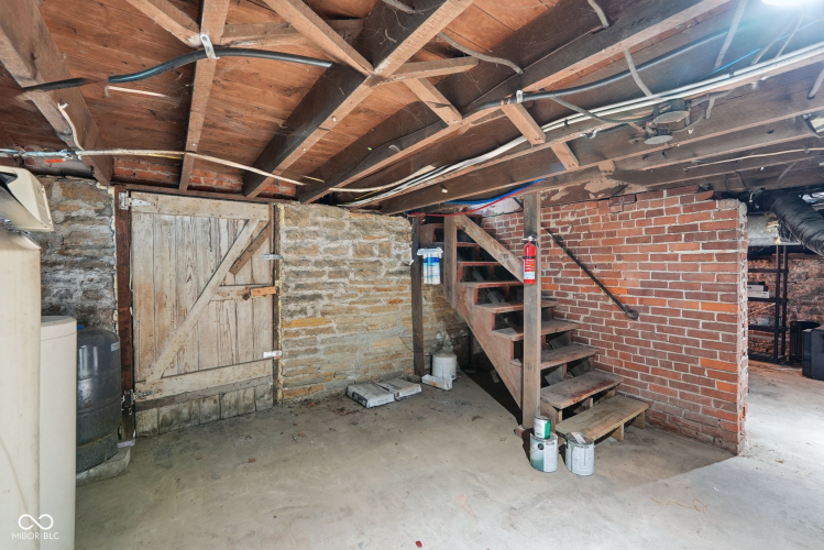 Listing Image 27