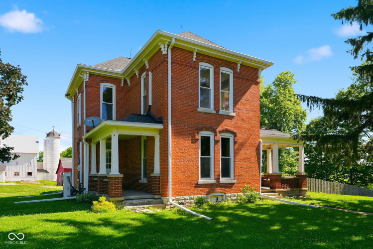 Listing Image 5