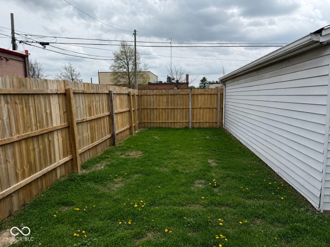 Listing Image 17