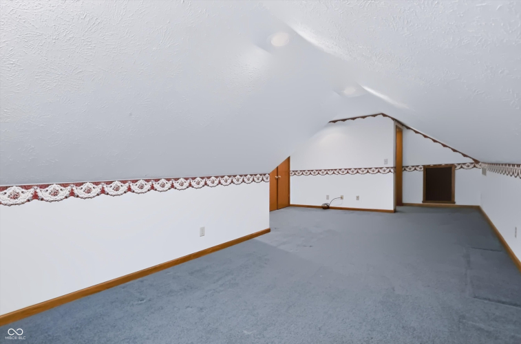 Listing Image 30