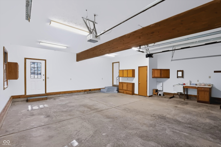 Listing Image 37