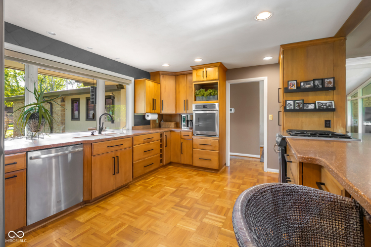 Listing Image 13