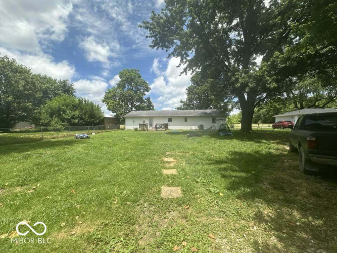 Listing Image 8