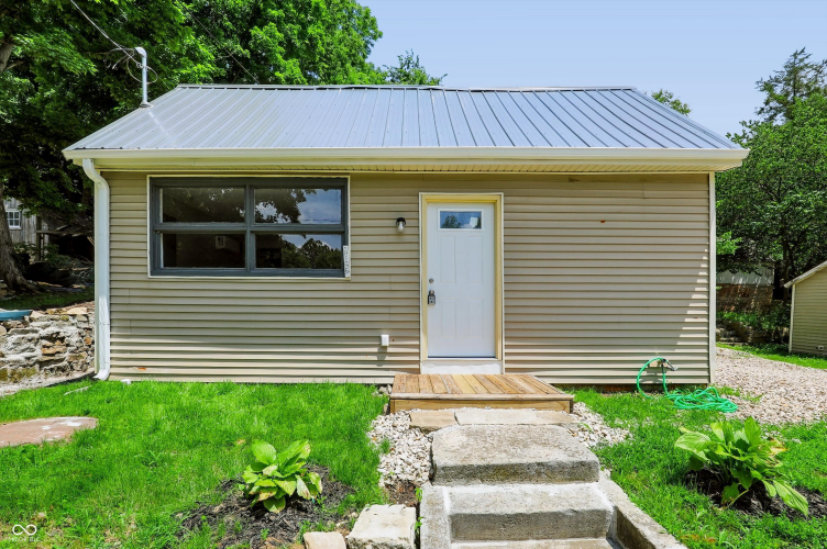 Listing Image 3