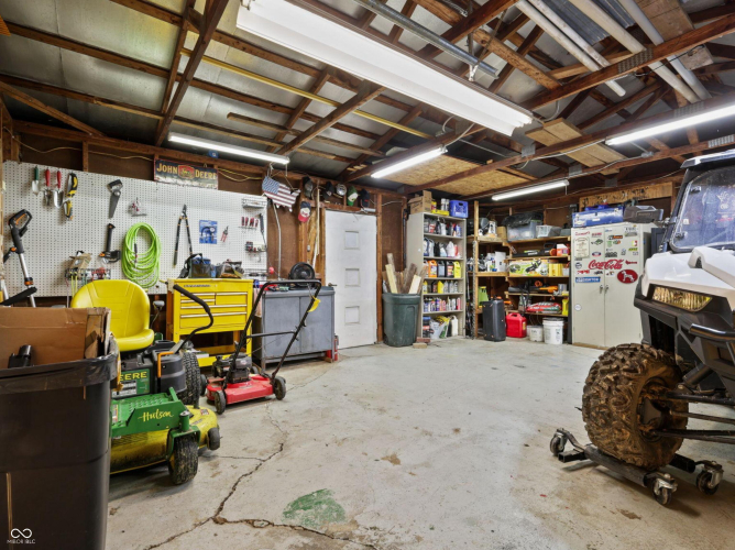Listing Image 33