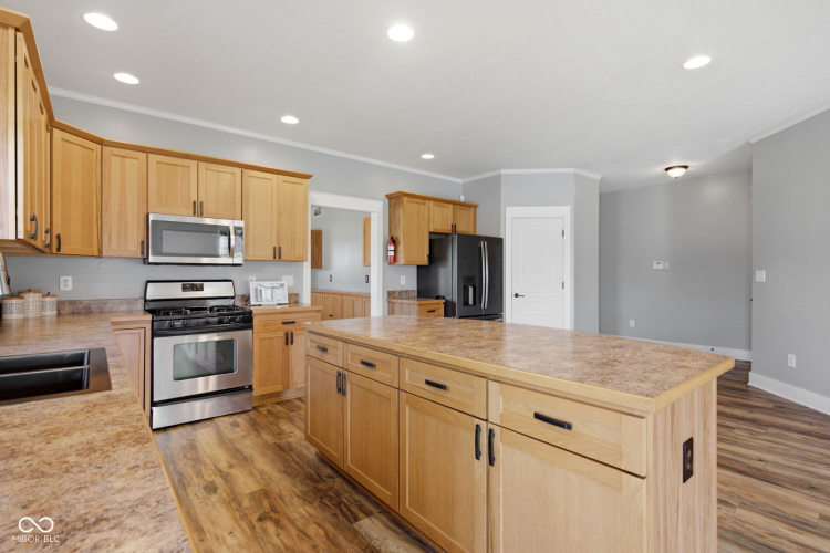 Listing Image 20